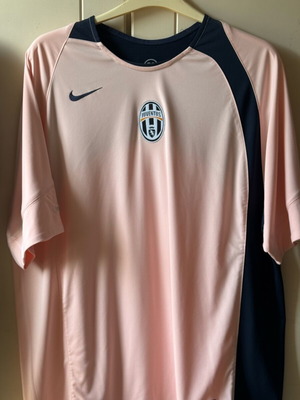 Juventus Training Shirt used, Total 90