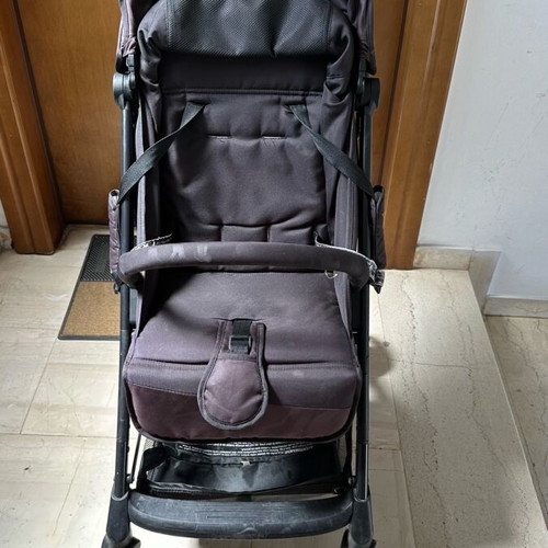 Baby stroller used, lightweight and easy for travel up to 15 kg