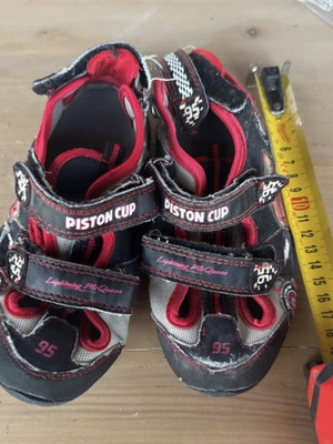 MacQueen sandals size 29 used, black and red