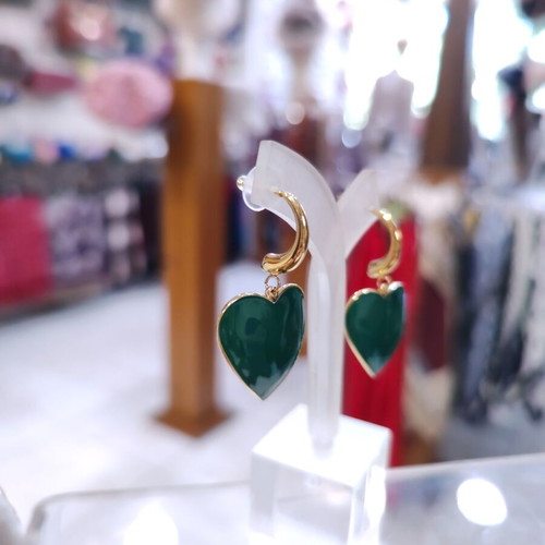 Steel earrings with green heart and luxury half hoop new