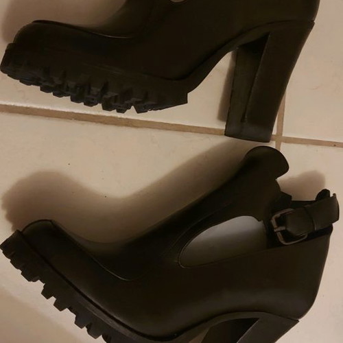 Boots shoes new, size 38, black