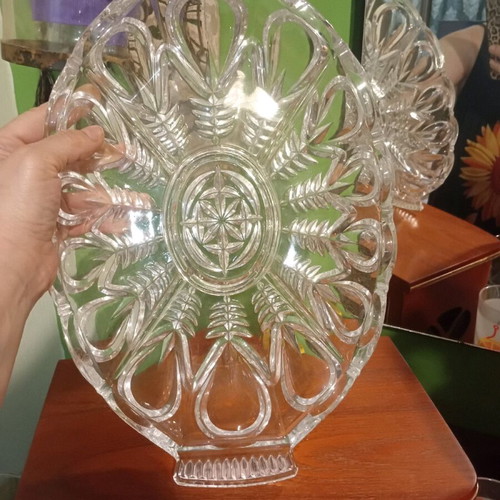 Vintage carved platter like new for nuts and appetizers