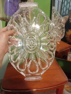 Vintage carved platter like new for nuts and appetizers