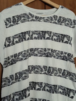 Livergy T-shirt XL like new, black and white
