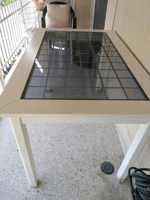 Λευκό τραπέζι μασίφ ξύλο με τζάμι μεταχειρισμένο