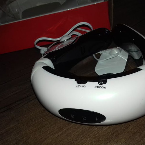 Cervical vertebra massage device new