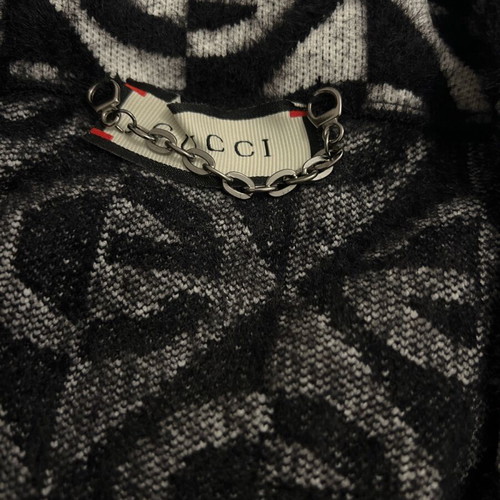 Gucci coat new, warm, unworn, black and white