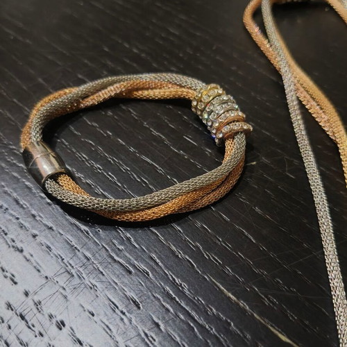 Bracelet and necklace set new in beige and gold tones
