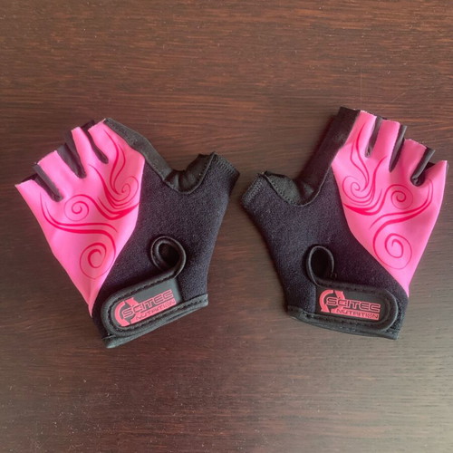 Gym gloves women's pink new, size Medium