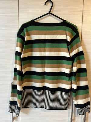 Striped colorful thin pullover like new