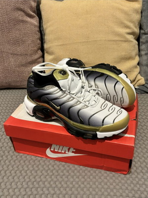Nike TN 50th Anniversary Athletic Shoes New Black White