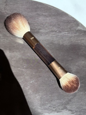 Real Techniques Double Sided Brush new, 2 in 1 for face base