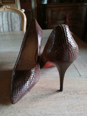 Δερμάτινες γόβες καφέ 39 με σχέδιο φίδι σαν καινούργιες