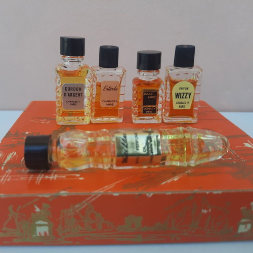 Parfums de France Vintage Set used, 10 miniatures and Bath Perfume Oil