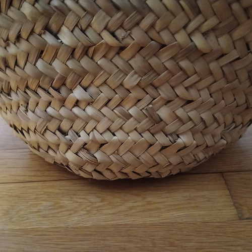 Handmade straw beach bag with decorative details, like new, beige
