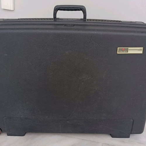 Large Hard Suitcase Delsey 72cm like new, black