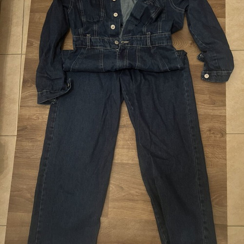 ASOS denim jumpsuit like new, size M, blue