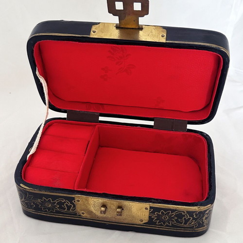 Vintage Chinese jewelry box used with mother of pearl and hand-painted details