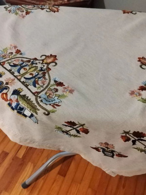 Set of three embroidered tablecloths like new