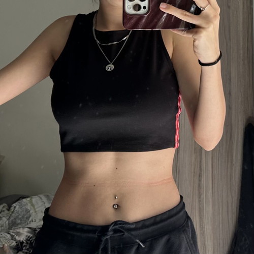 Crop top black and red with white stripes Pull & Bear like new