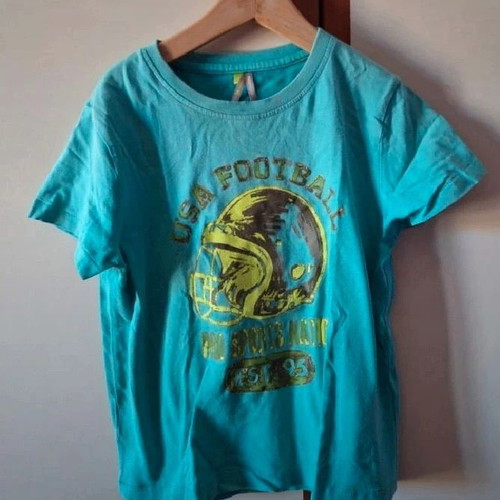 Boys' t-shirts and bermuda shorts pack size 6Y like new, multicolor