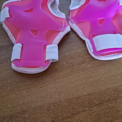 Children's protective pads for knees and elbows pink like new