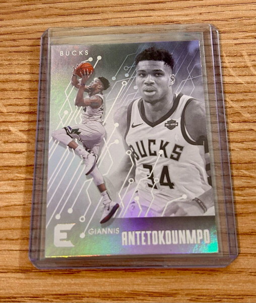 Κάρτα Γιάννης Αντετοκουνμπο Milwaukee Bucks NBA 2019-20 Panini Essentials
