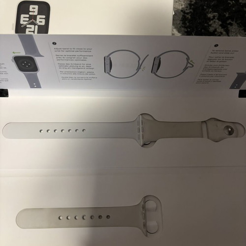 Apple Watch SE 2nd Gen 40mm used with screen damage