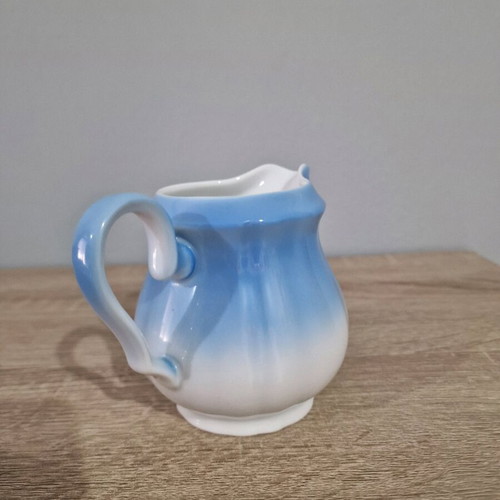 Elite France porcelain milk jug like new, blue and white, 9 cm