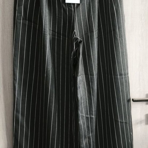 Ciel set with crop top and wide leg pants, new, medium, gray