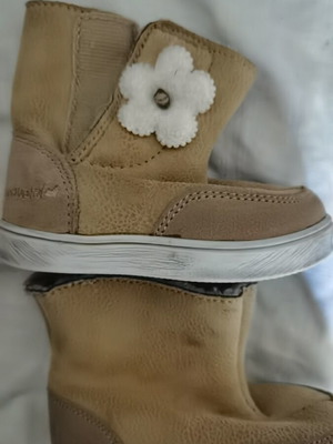 Baby shoes size 20 used