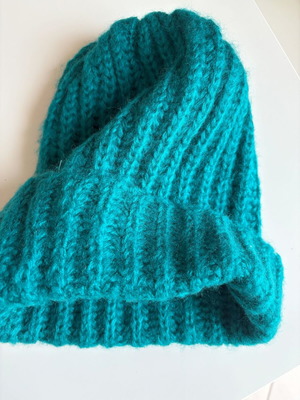 Pull & Bear wool hat petrol like new size M