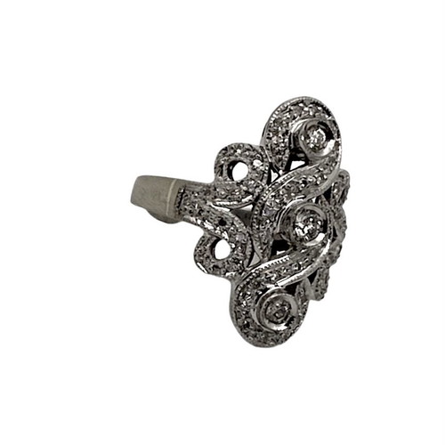18k Art Deco ring new with brilliant diamonds