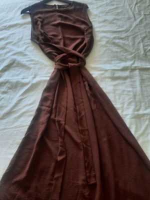 Brown dress like new, sizes L and XL