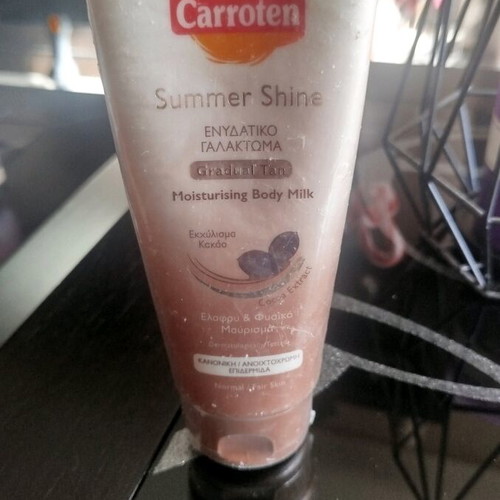 Carroten gradual tan moisturising body milk new 200 ml