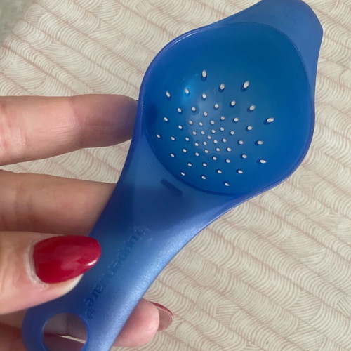 Tupperware plastic sieve new, small, blue
