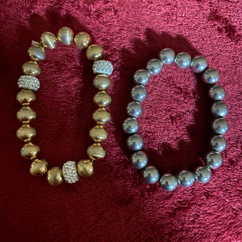 Pearl type bracelets like new
