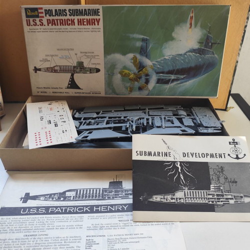 Revell U.S.S. Patrick Henry Polaris Submarine model