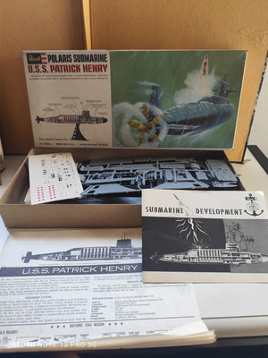Revell U.S.S. Patrick Henry Polaris Submarine model