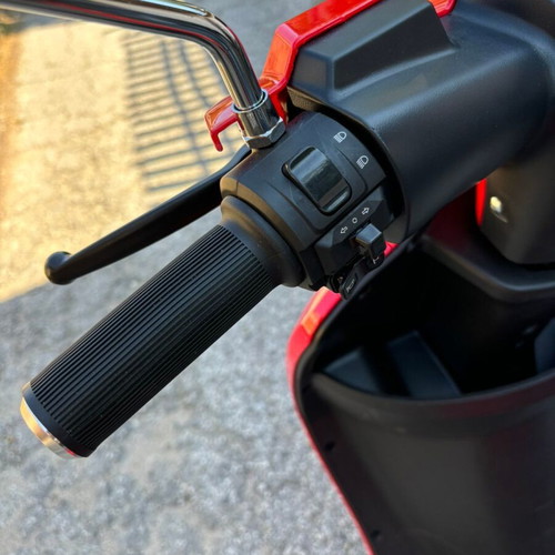 Luxor electric tricycle, only 8 km mileage