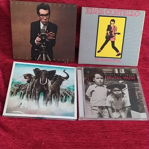 Elvis Costello 4 CD set like new, rock