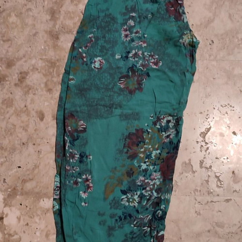 Pantelona used No S, thin fabric