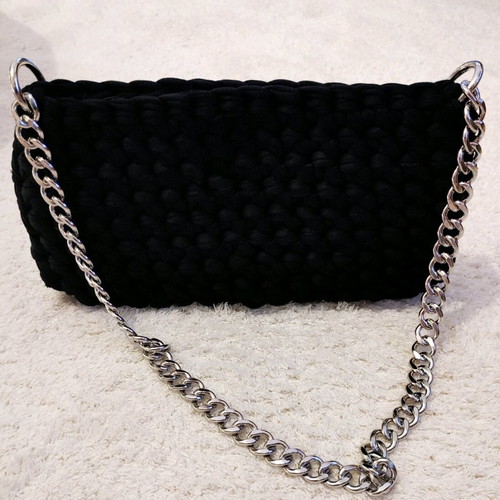 Handmade black knitted shoulder bag with steel chain