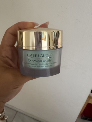 Κρέμα προσώπου Estee Lauder DayWear Matte 50ml σαν καινούργιο