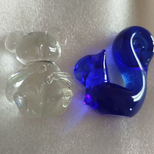 Glass decorative items used, set of two, 9 cm