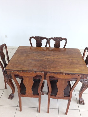 Vintage solid wood dining set with extendable table and 6 chairs used