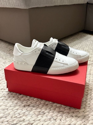 Valentino Gavarani sneakers new, size 37.5, white and black