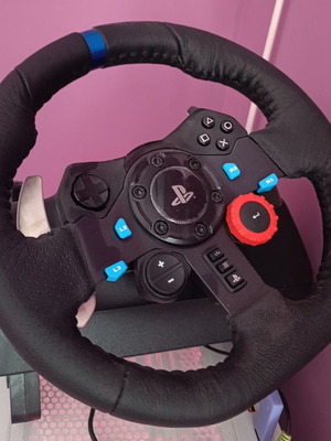 Logitech G29 Racing Wheel like new for PlayStation 5