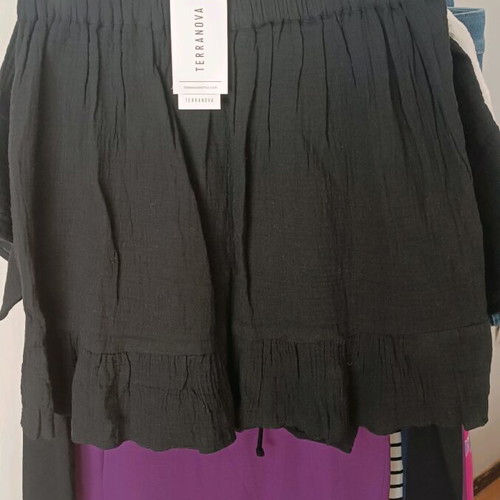 Women's skirt and top set new, black with white gift