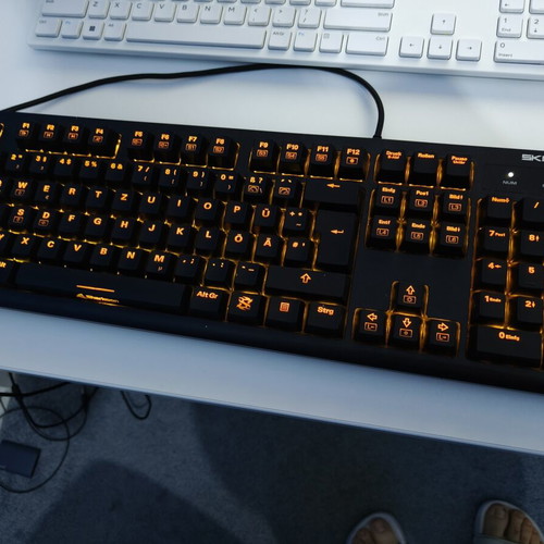 Sharkoon Skiller SGK30 mechanical gaming keyboard with RGB and mouse like new